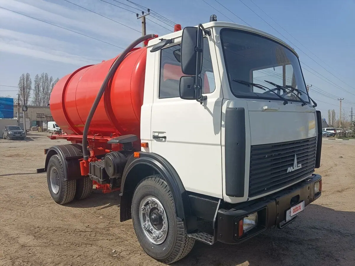 Ассенизаторский автомобиль МАЗ 5361